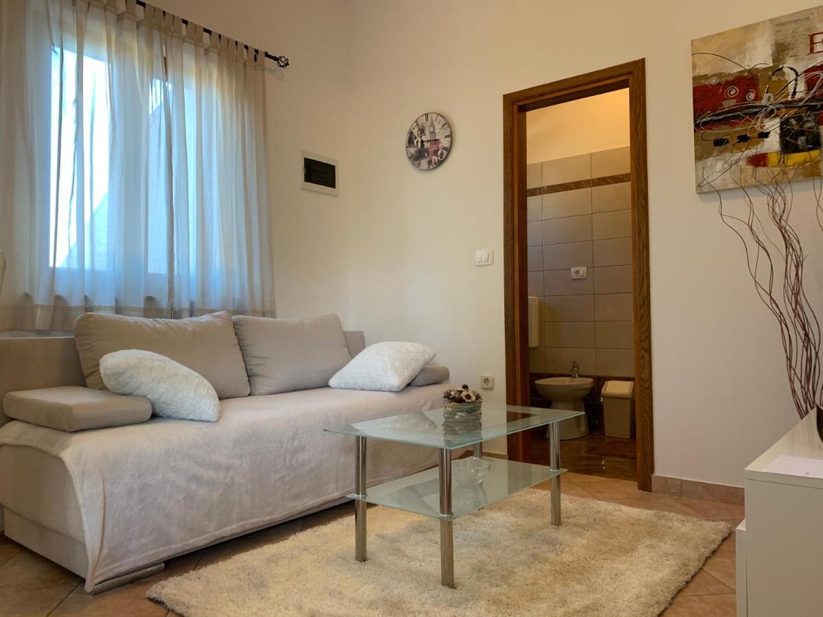 Apartments & Room Piutti Bale Kültér fotó