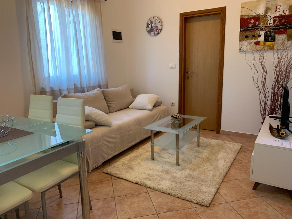 Apartments & Room Piutti Bale Kültér fotó