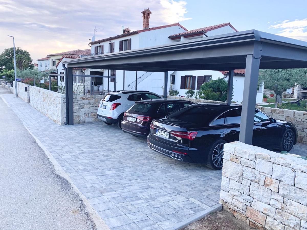 Apartments & Room Piutti Bale Kültér fotó